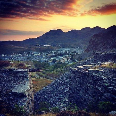 Snowdonia Miners Cottage Блайнай-Фестиниог Экстерьер фото